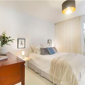 3 Bedroom Villa with Pool, Terrace and Sea Views near Vinisce, Sleeps 7